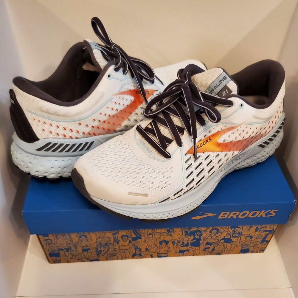 Brooks Adrenaline GTS 21 Womens Size 9 Medium/B, 193 - White/Alloy/Light Blue